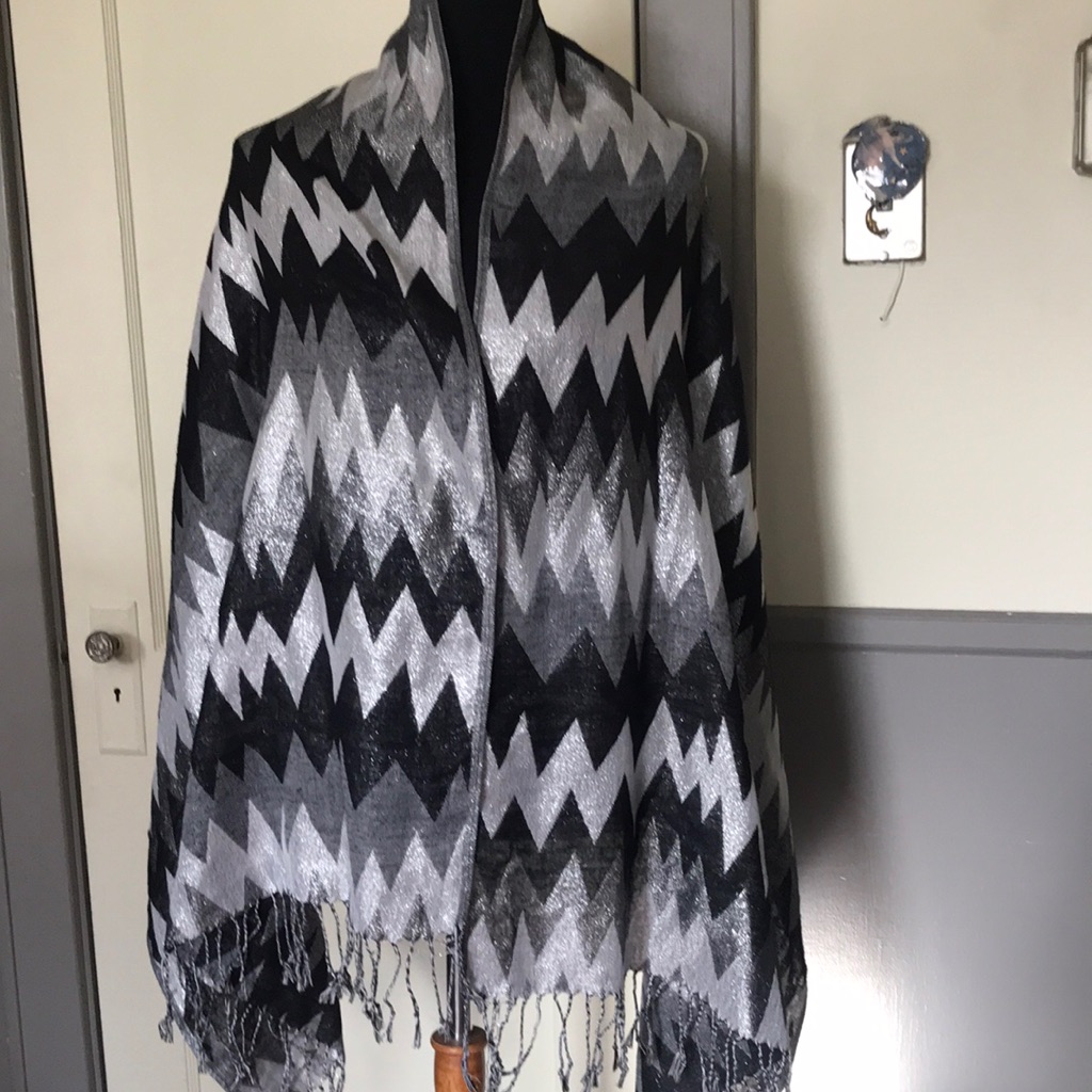 Diamond Pattern Shawl